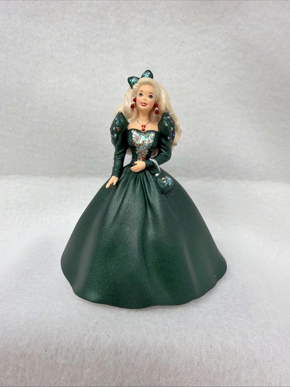 Hallmark Collector’s Club Series 1999 Holiday Barbie Christmas Ornament